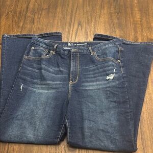 LAST CHANCE! Item will be donated 1/16/25. 
No Boundaries Women’s Blue Jeans